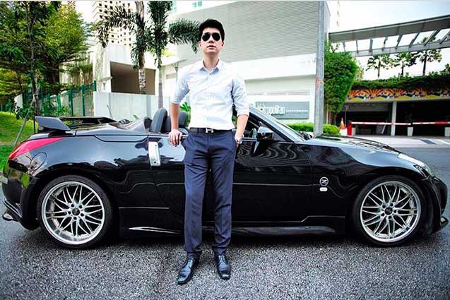 Hebat, Mahasiswa ini Berpenghasilan 100 juta per bulan dan bisa Beli mobil Nissan 350z