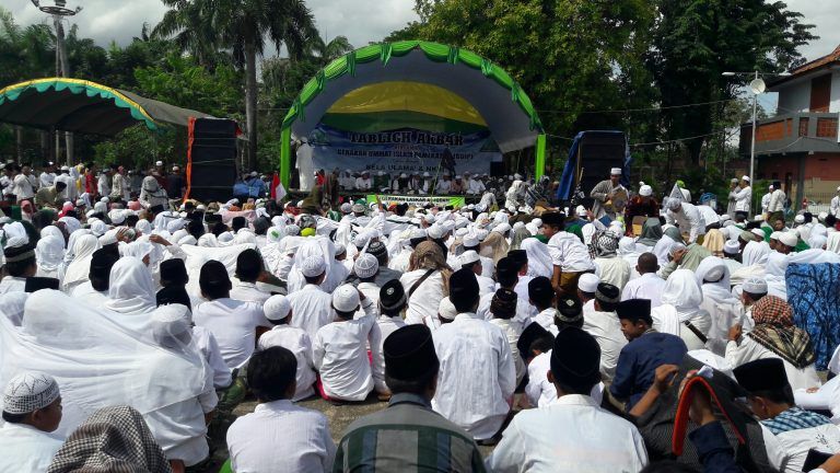 Lawan Kriminaliasi Ulama, Ribuan Umat Islam Madura Gelar Tabligh Akbar