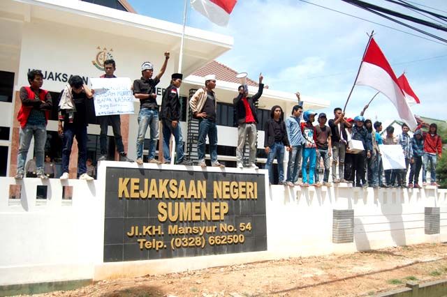 Ancam Laporkan Wartawan, Ketua DPP AWASI: Kades Longos Bisa Dilaporkan