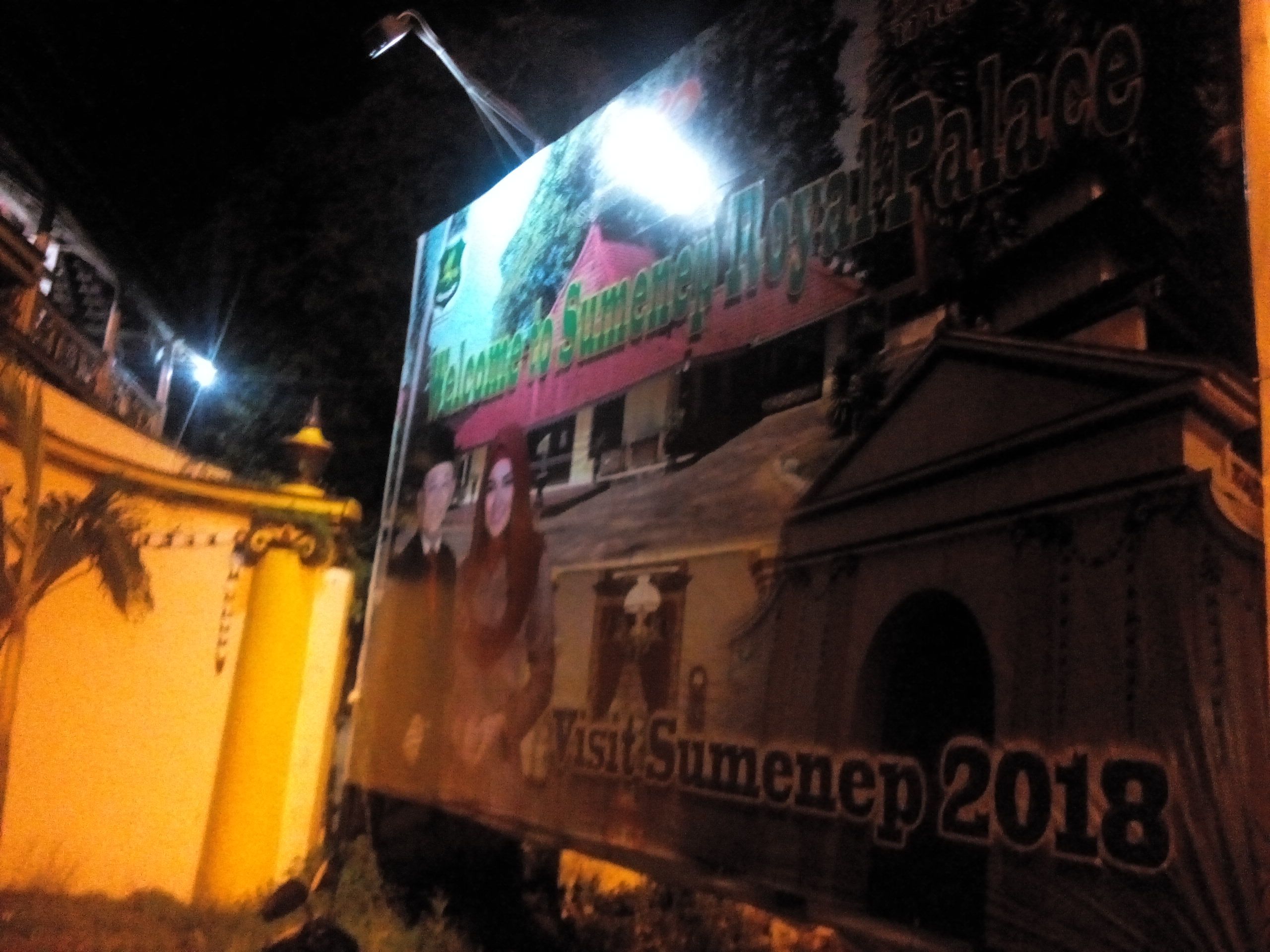 Baleho Visit Sumenep 2018 Ini Tak Pajang Gambar Wabup Fauzi