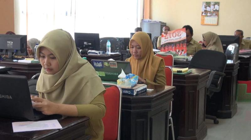 Sempat Panik, Mulai Besok Gaji PNS Dicairkan