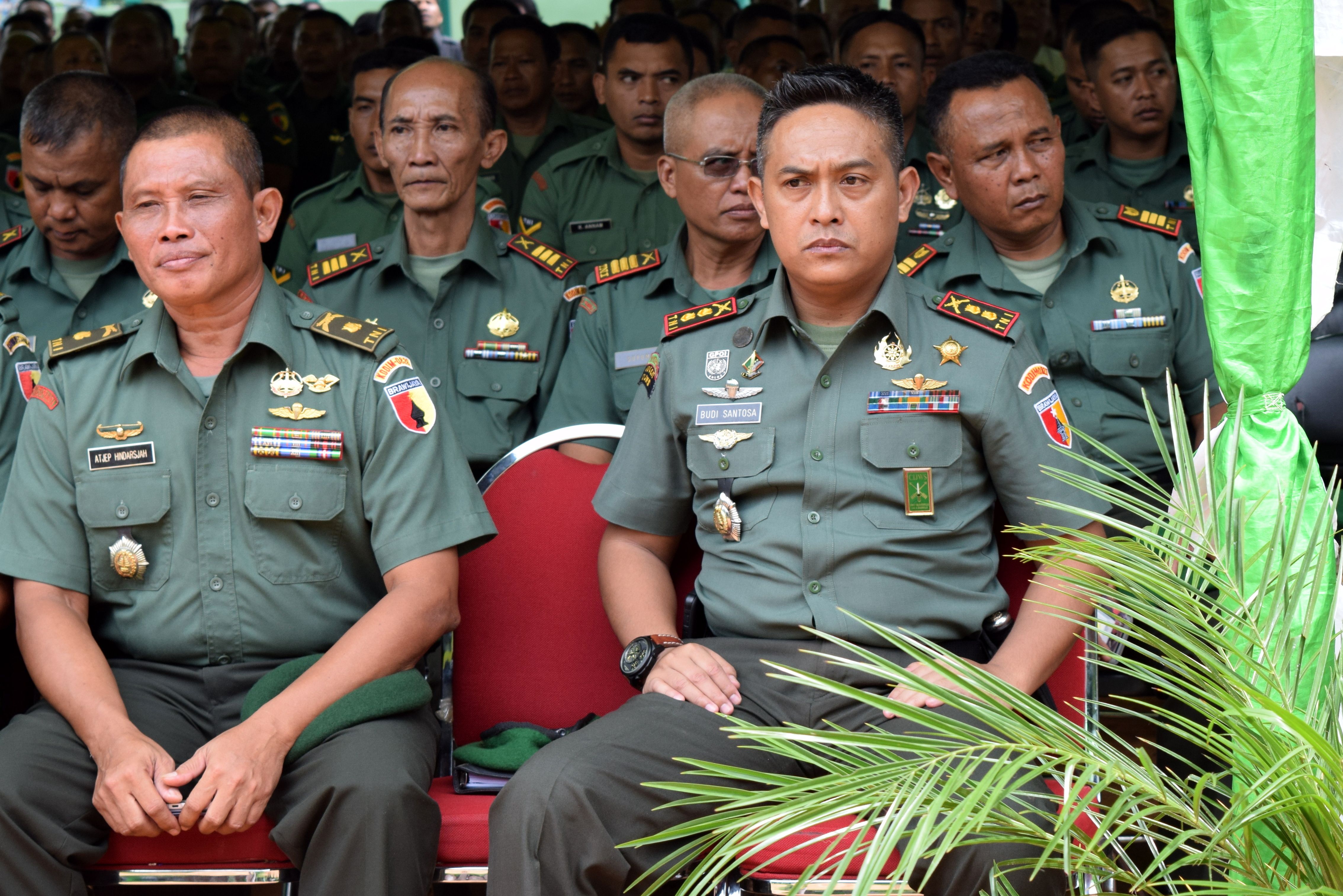Anggota Kodim 0827/Sumenep Ikuti Pengarahan Pangdam V/Brawijaya di Kodim Pamekasan