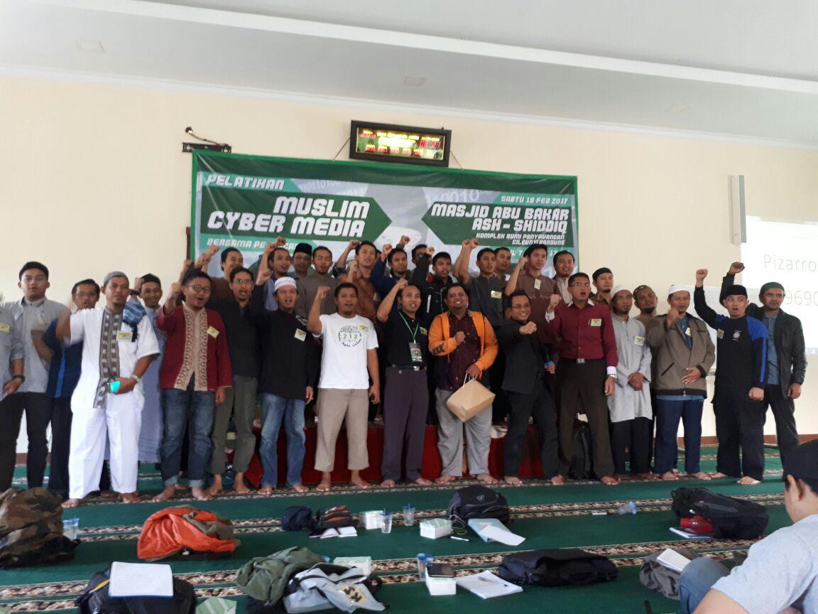Pelatihan Muslim Cyber Media Counter Berita Hoax