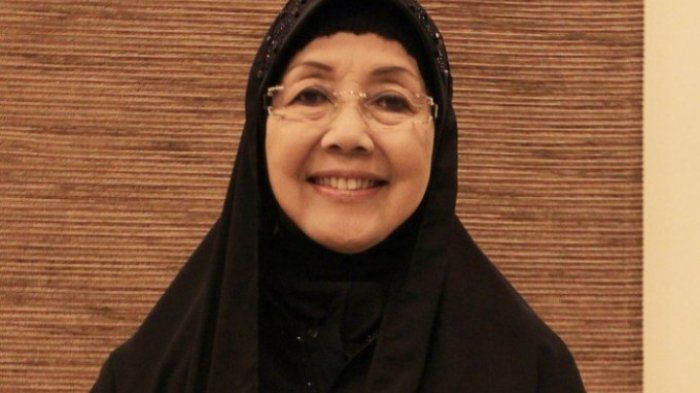 Ssstt…Nani Wijaya Akan Menikah Lagi di Usia 72 Tahun