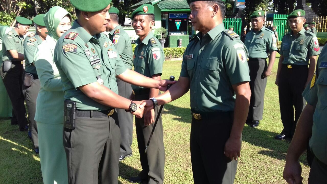 Dandim Pimpin Kenaikan Pangkat Anggota Kodim 0827 Sumenep