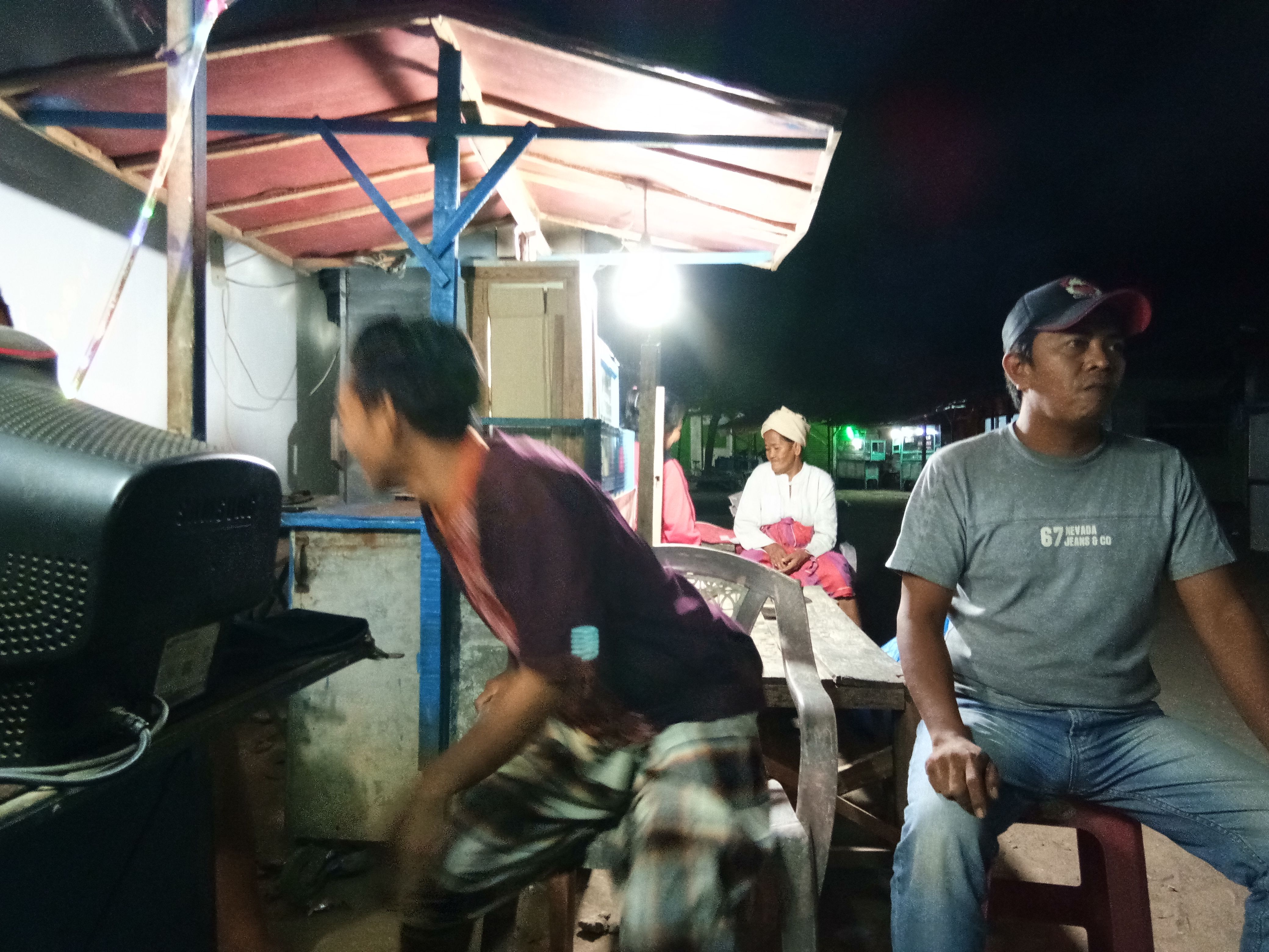 Jelang Ramadan, PKL Sumenep  Kisruh Stand Jualan
