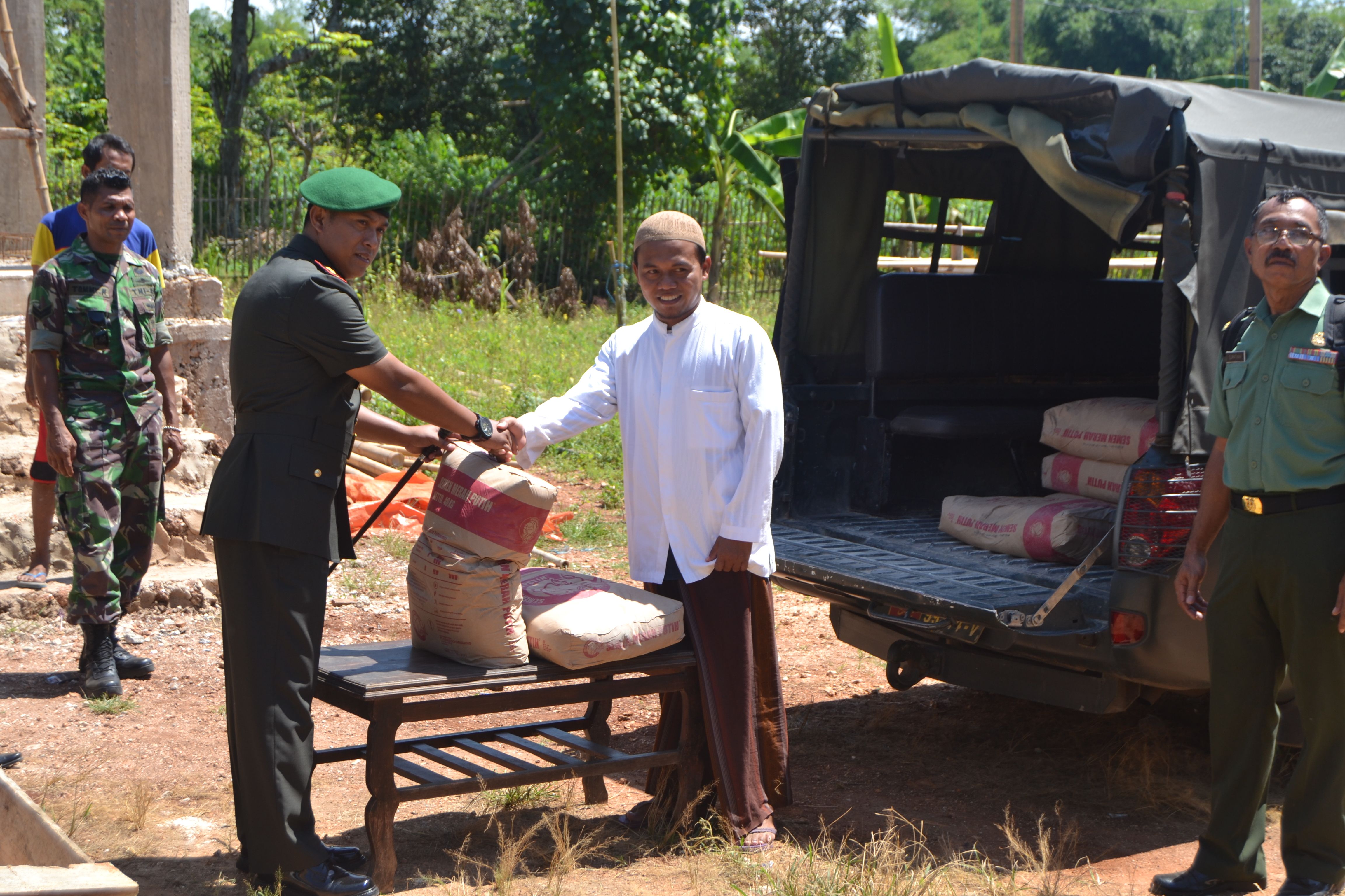 Dandim 0827/Sumenep Laksanakan Serbuan Teritorial Di Desa Tanah Merah – Saronggi