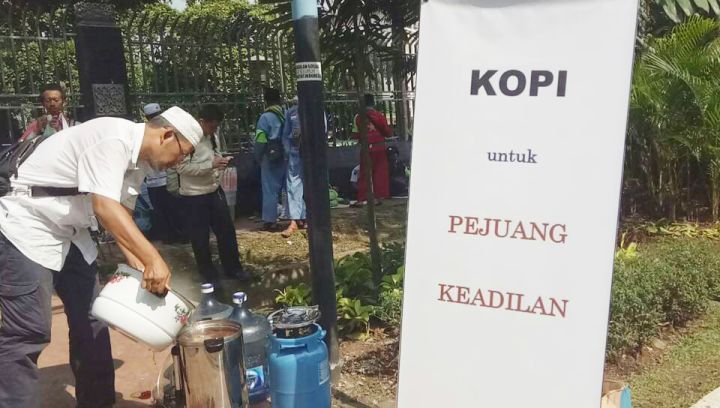 Kopi Gratis Berkelas untuk Massa ABI 55