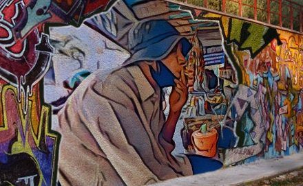 Kisah Saniman, Senyap Langkah di Antara Fajar dan Debu