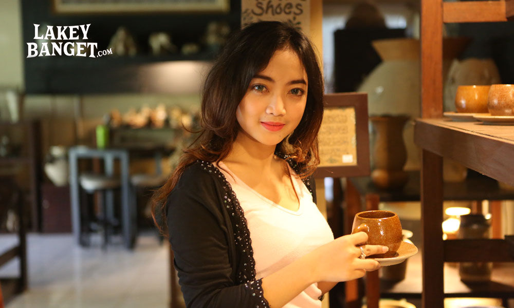 Femmi Jamilah Wanita Penggemar Kopi Femmi Jamilah Wanita Penggemar Kopi