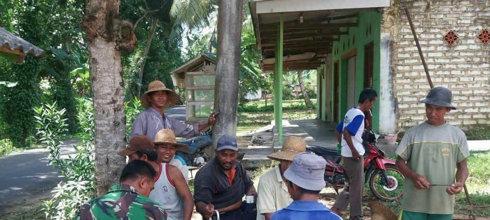 Peduli Kamtibmas, Babinsa Rubaru rangkul warga