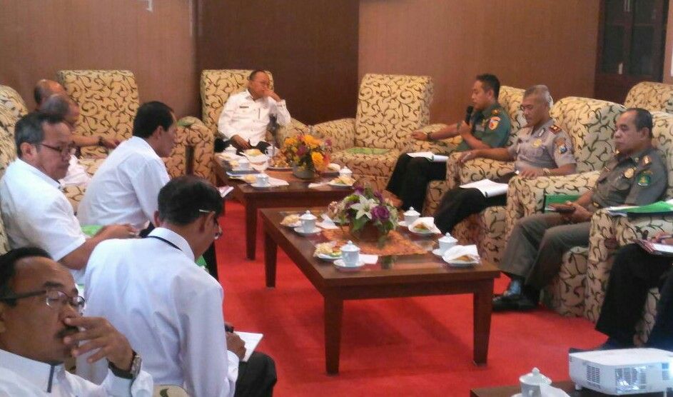 DANDIM 0827 SUMENEP HADIRI RAPAT FORPIMDA