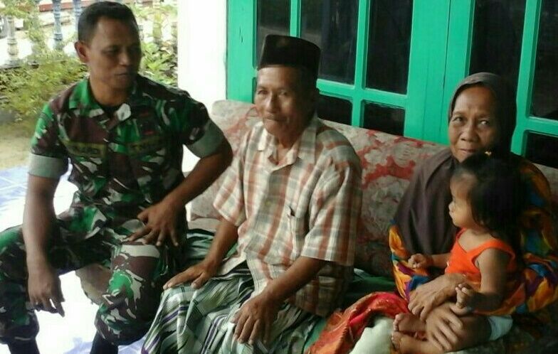 Babinsa Suka Jeruk Perkuat Komsos di Dusun Mandar Babinsa Suka Jeruk Perkuat Komsos di Dusun Mandar