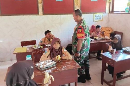 Usai Libur Panjang, 3.122 Siswa di Kalianget Sumenep Terima Makan Bergizi Gratis