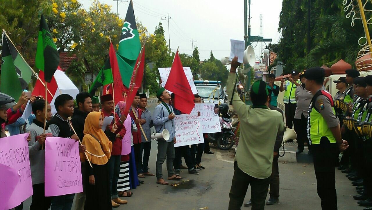 Sitrul Ditahan Kejati, Mahasiswa Sumenep Turun Jalan