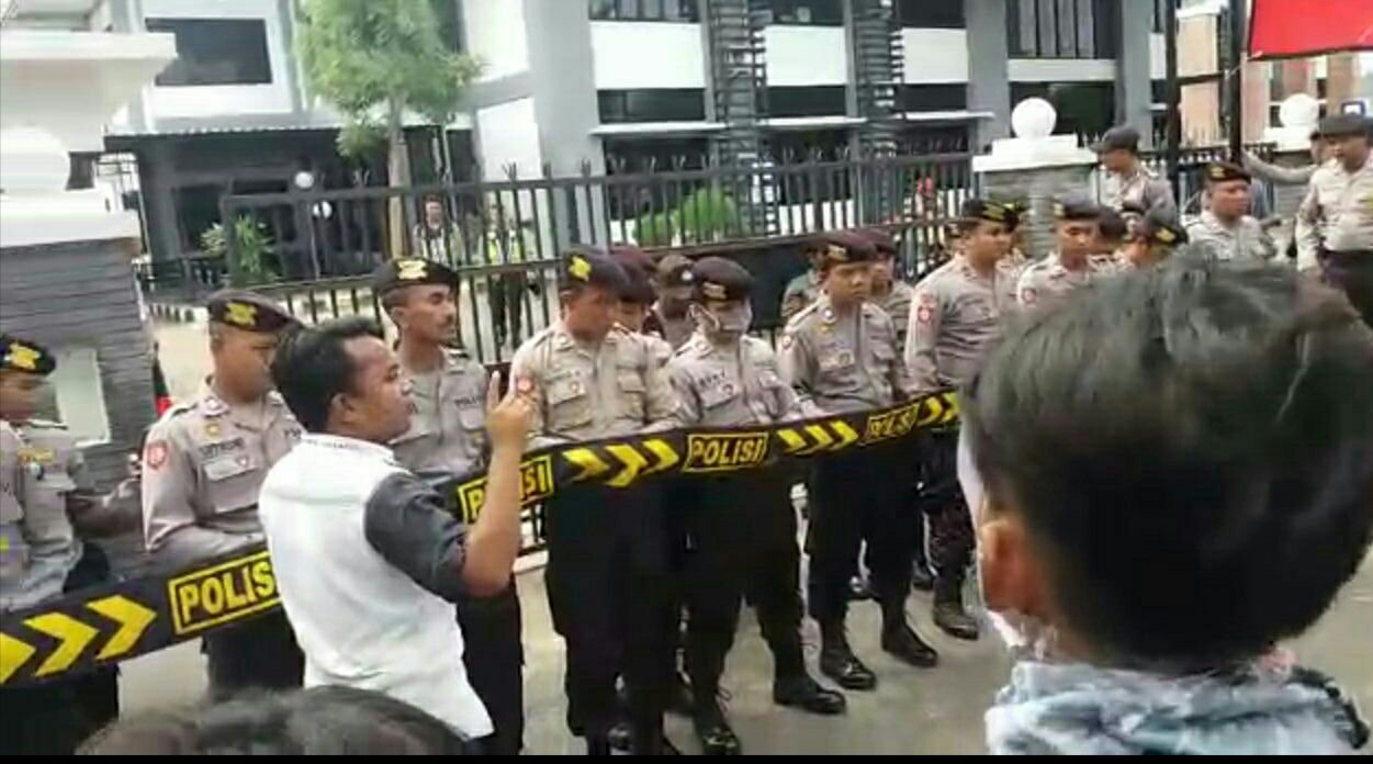 Gerakan Aliansi Rakyat Menggugat,Geram Sumenep