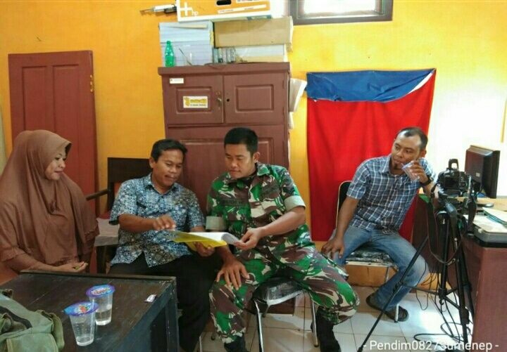 Sertu Budi Harsono Laksanakan Puldata e-KTP di Catatan Sipil