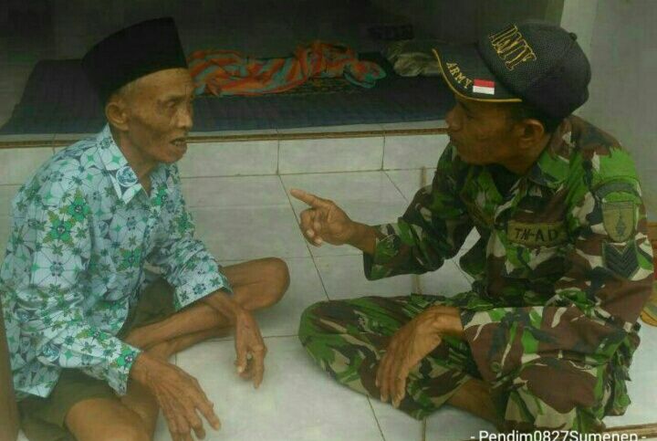 Serka Sugeng Koramil Batuputih Kunjungi Warga Pasien Katarak