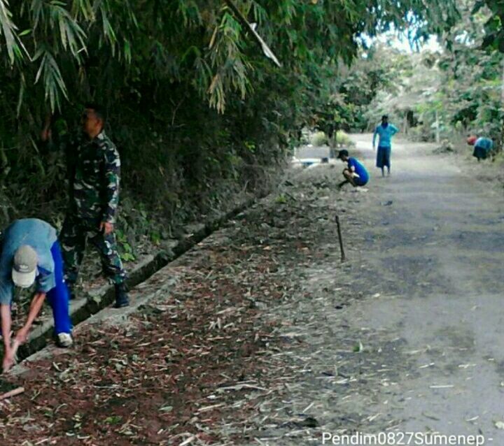 Babinsa 0827/10 Ambunten, Pelopori Warga Binaan Kegiatan Minggu Bersih
