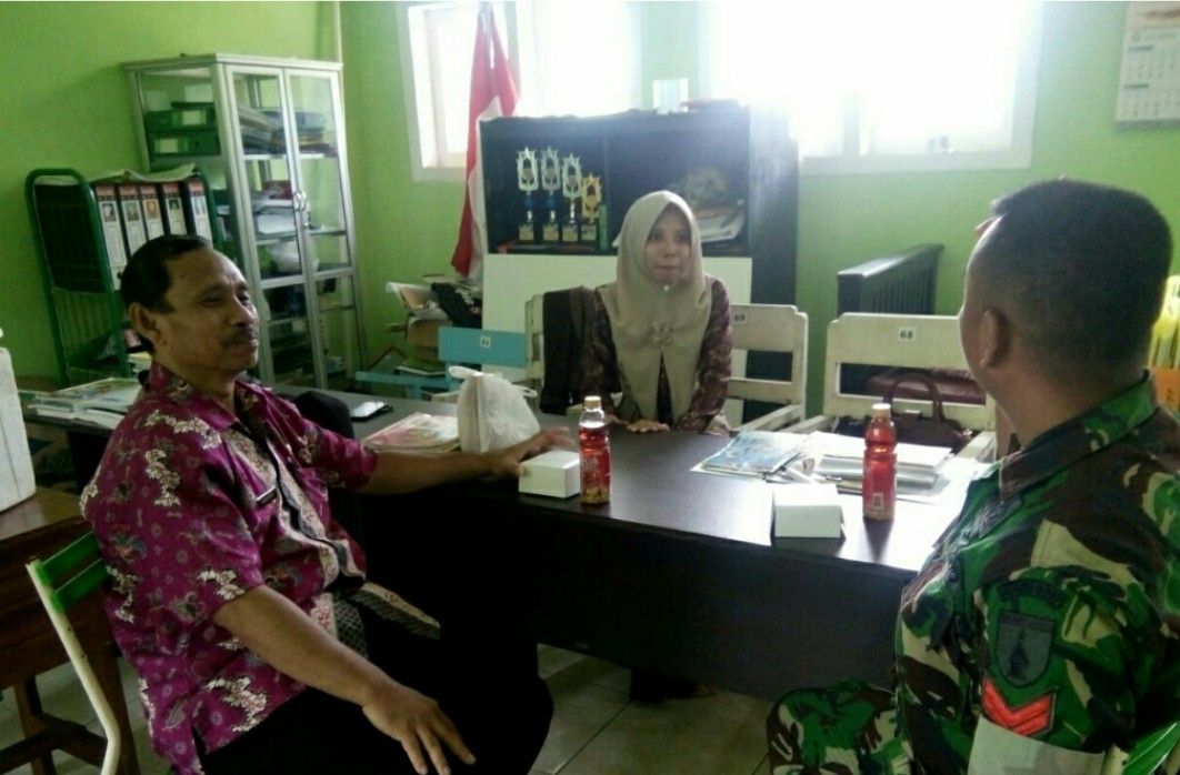 Guna Mendukung Tugas Pokok, Babinsa Ramil Kota Jalin Komsos Dengan Aparat Pemerintah
