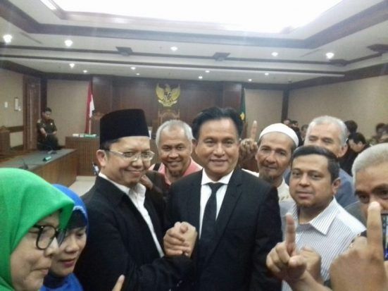 YIM Bersyukur: Alfian Tanjung Dibebaskan YIM Bersyukur: Alfian Tanjung Dibebaskan
