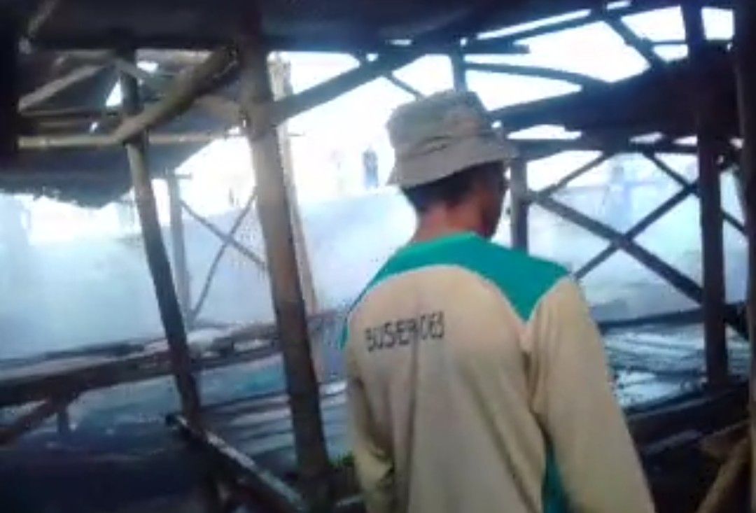Pasar Palengaan Pamekasan Terbakar Hebat