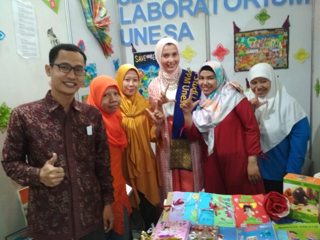 Labschool Unesa,Mewujudkan Generasi Cerdas Lewat Gerakan Literasi