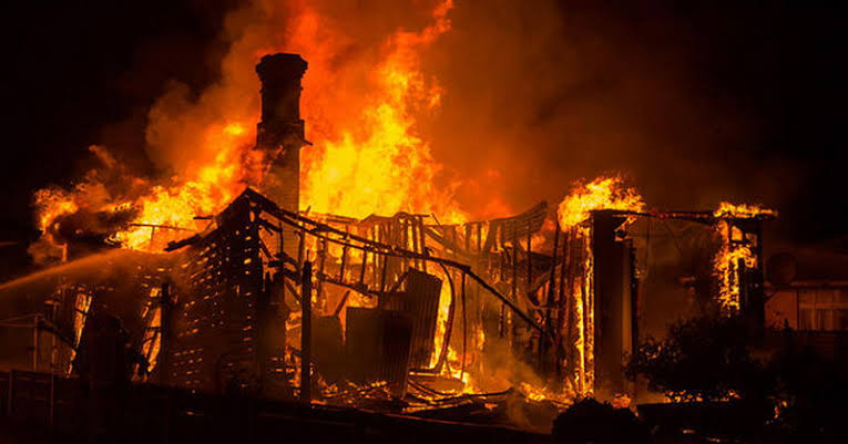 Rumah Dan Meubel Terbakar di Pamekasan