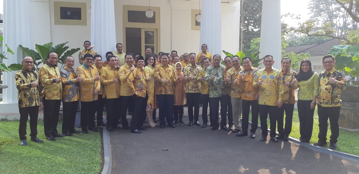 Soksi Jatim pun Konsisten Menangkan Jokowi Dua Periode juga Airlangga Hartarto Dua Periode Soksi Jatim pun Konsisten Menangkan Jokowi Dua Periode juga Airlangga Hartarto Dua Periode