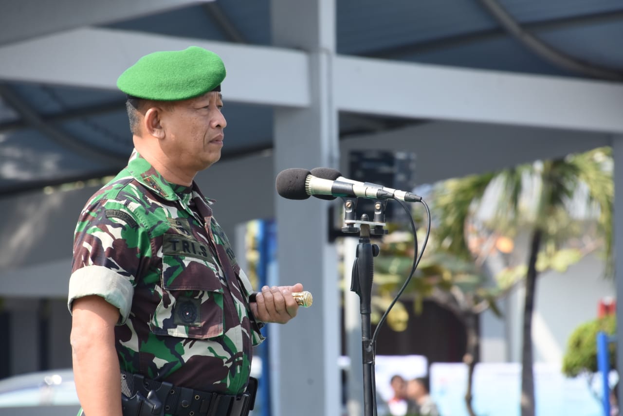 Pangdam III/Siliwangi Lepas 450 Personil Satgas Yonif Raider 300/BJW ke Perbatasan RI – PNG