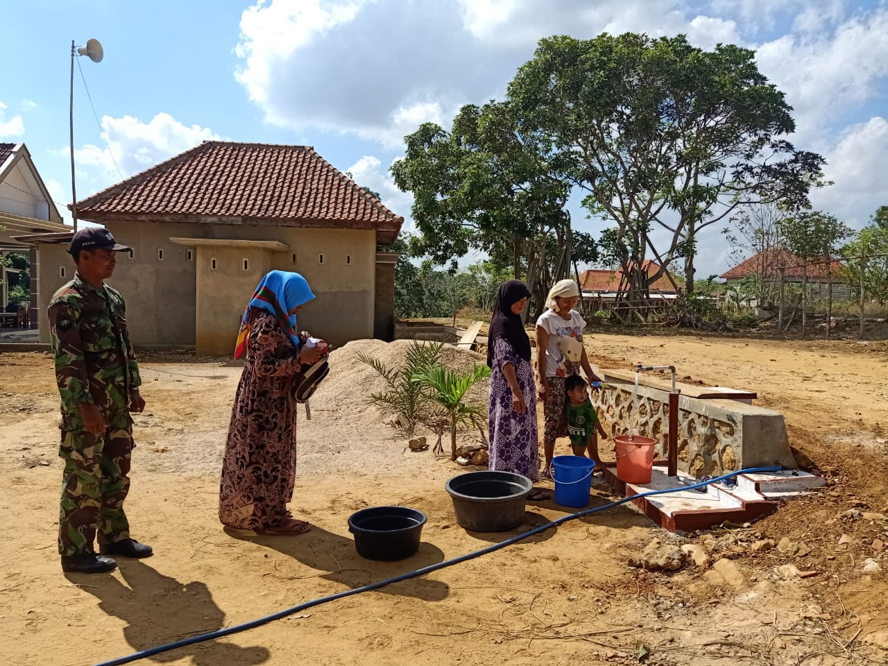 Berkah TMMD, warga Desa Karang Anyar Bisa Nikmati Air Bersih Ditengah Kerontang