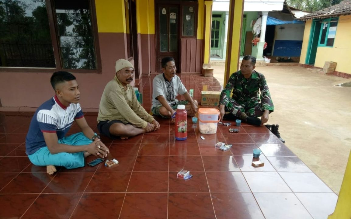 Babinsa Koramil Bluto Optimalkan Komsos Dengan Warga Binaan