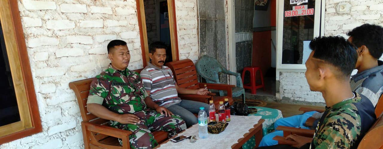 Komsos Babinsa Koramil Bluto Mempererat Silaturrahim Dengan Warga