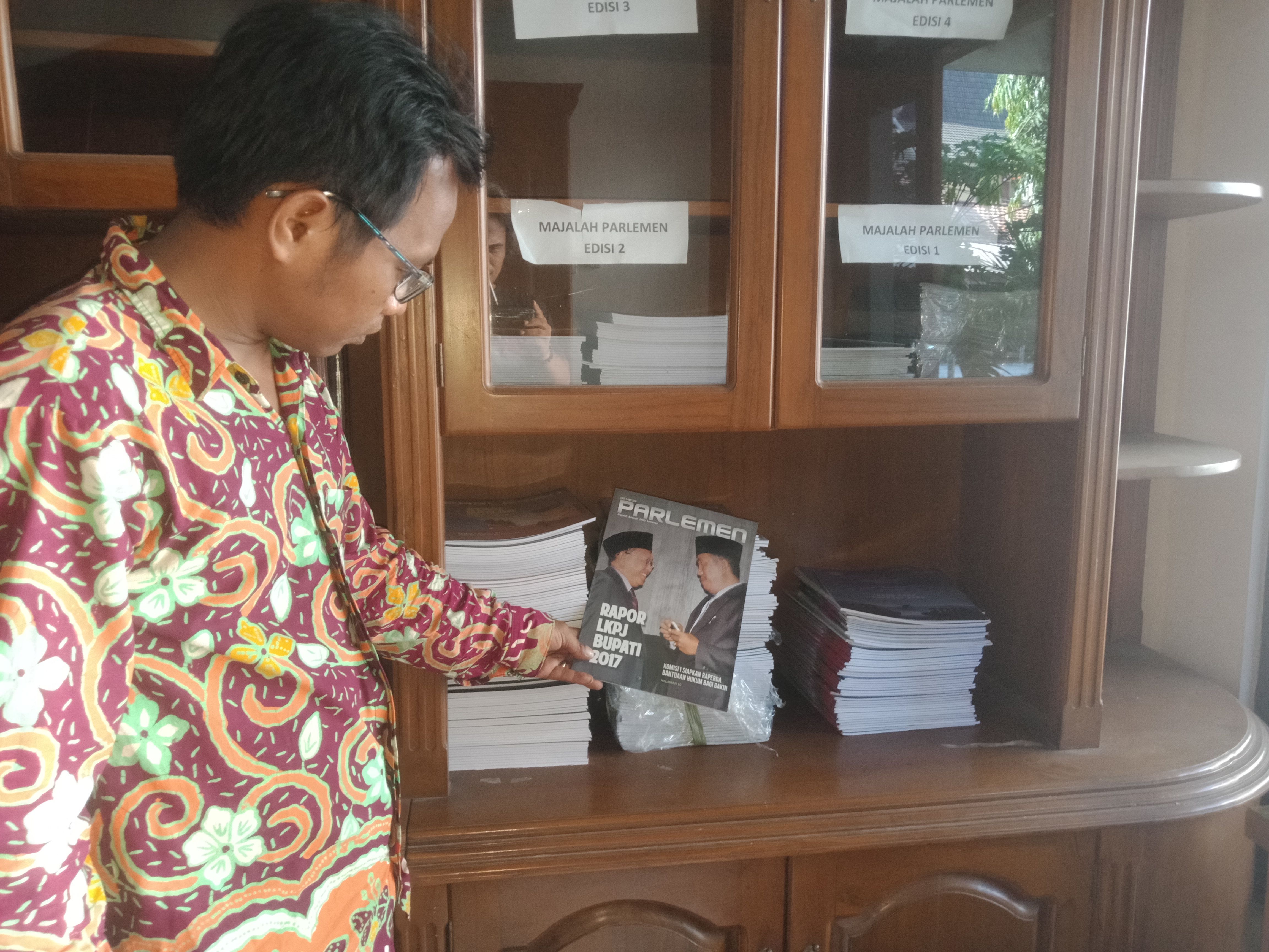 Aliansi Jurnalis Parlemen Pertanyakan Eskistensi Majalah Parlemen
