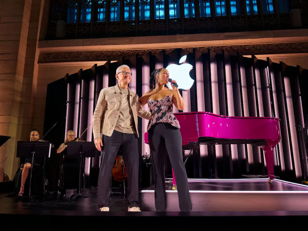 Tim Cook, Alicia Keys, dan “Air Kehidupan” dari Gubuk Mandala