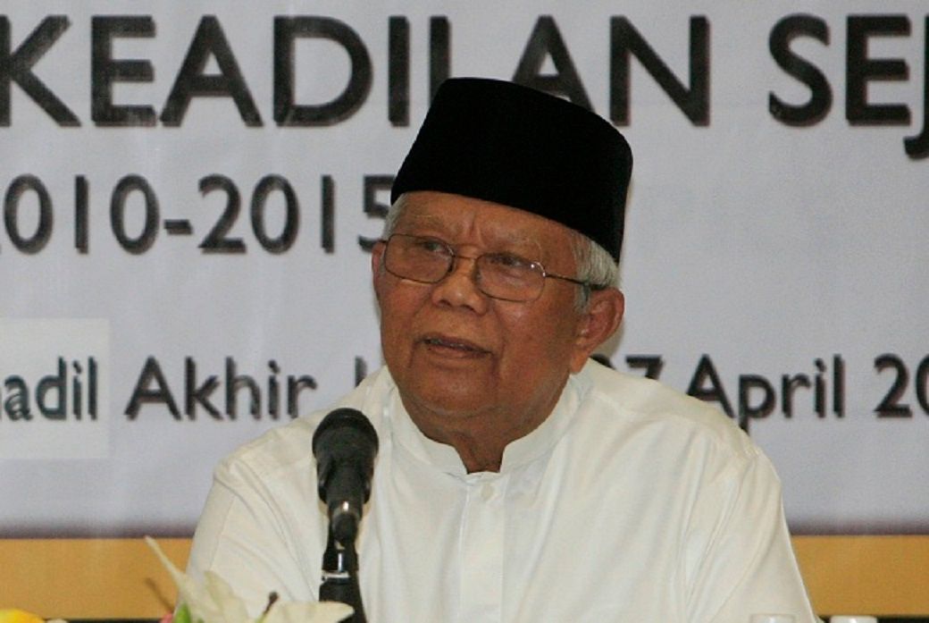 KH. Hilmi Aminuddin Meninggal Dunia KH. Hilmi Aminuddin Meninggal Dunia