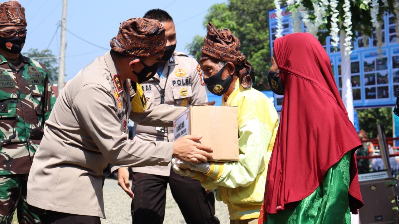 Sinergitas TNI Polri dan Forkopimda Lebak Kunjungi Kampung Tangguh Nusantara Sinergitas TNI Polri dan Forkopimda Lebak Kunjungi Kampung Tangguh Nusantara