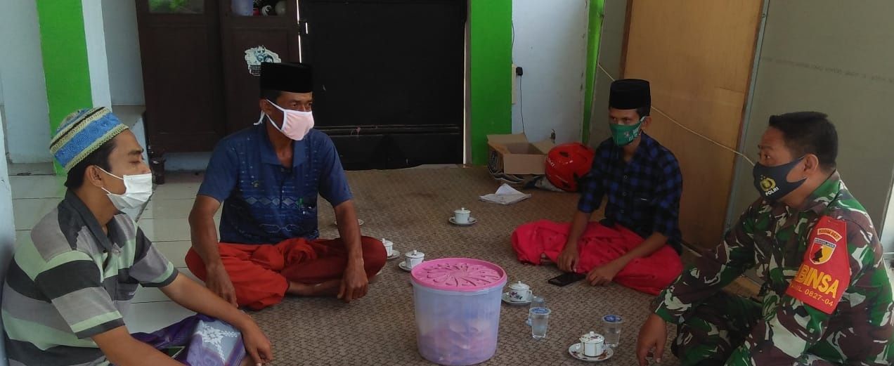 Babinsa Koramil Bluto Anjangsana Kerumah Warga Binaan di Desa Karang Cempaka Babinsa Koramil Bluto Anjangsana Kerumah Warga Binaan di Desa Karang Cempaka