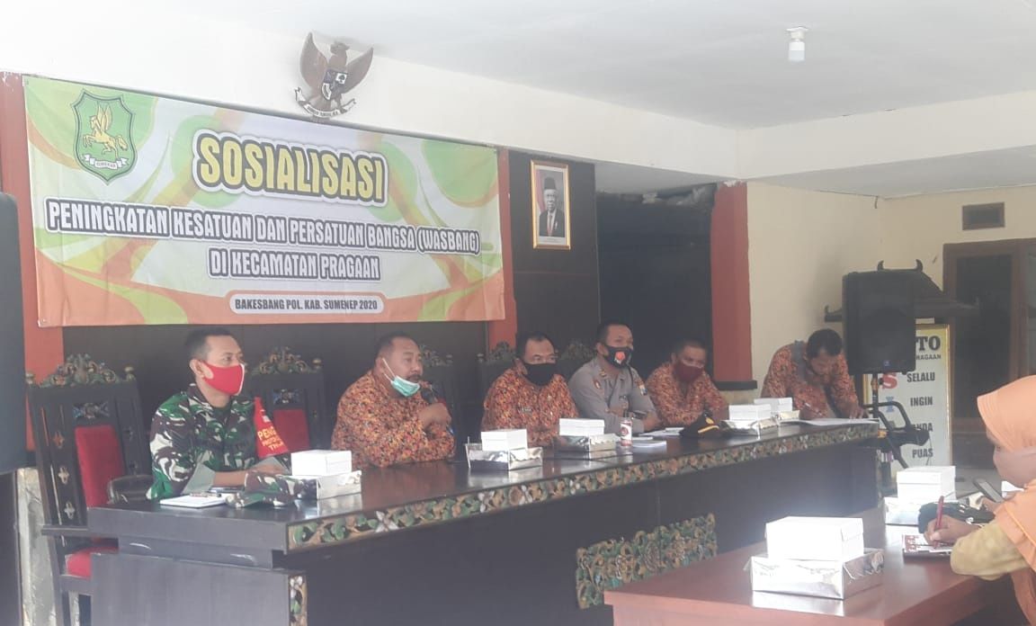 Babinsa Koramil 0827/09 Pragaan Komsos Soal Protokol Kesehatan Covid-19 Babinsa Koramil 0827/09 Pragaan Komsos Soal Protokol Kesehatan Covid-19