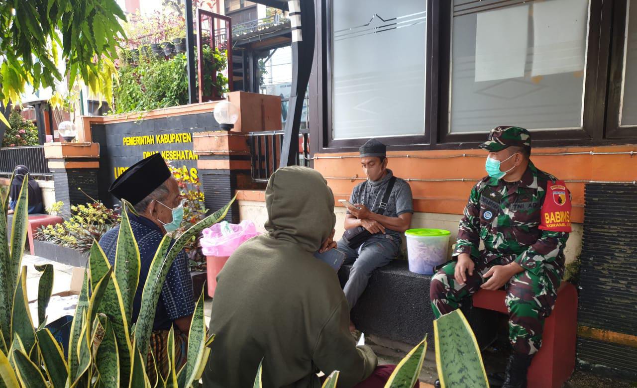 Babinsa Koramil 0827/04 Bluto Komsos Dengan Warga Binaan