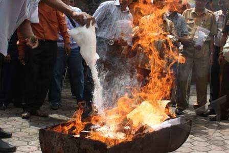 Ratusan Gram “Serbuk Neraka” Dimusnahkan Kejari Sumenep Ratusan Gram “Serbuk Neraka” Dimusnahkan Kejari Sumenep