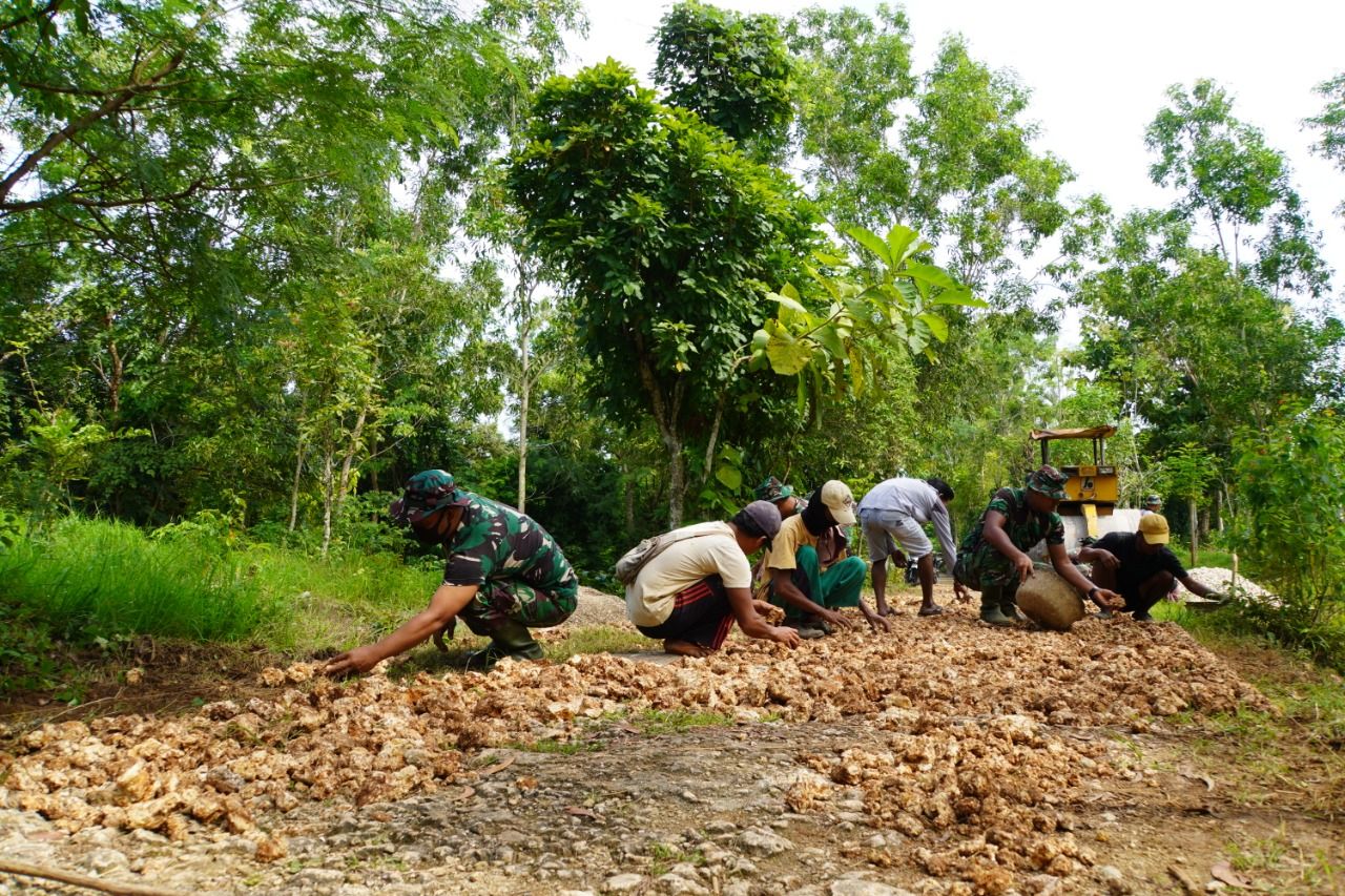 Program TMMD ke-110 Kodim 0827 Sumenep Terus Dikerjakan Sesuai Target