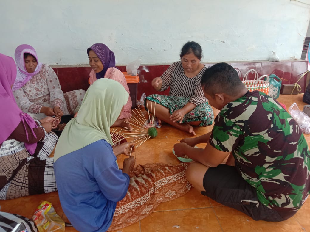 Bina Kekompakan Dengan Komunikasi Sosial Bersama Warga