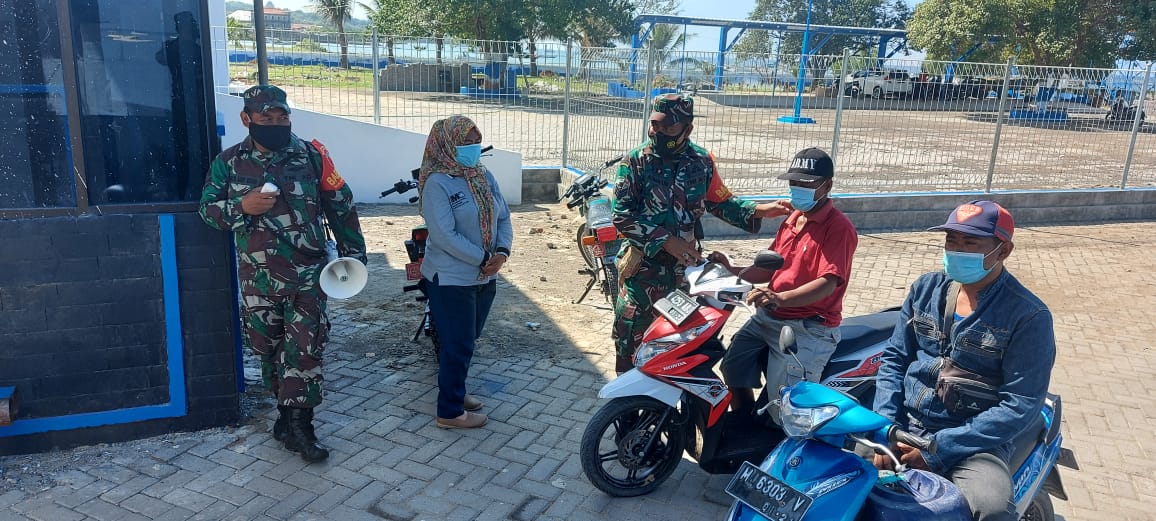 Babinsa Serka Asmaun Motivasi PPKM Skala Mikro di Wilayah Binaan