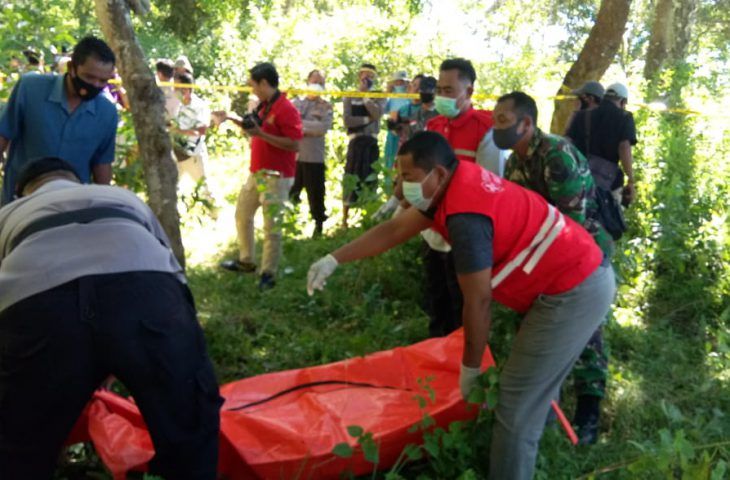 Bocah 4 Tahun Ditemukan Tewas Terbungkus Dalam Sumur Tua