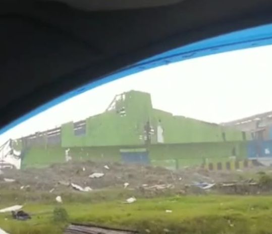 Puting Beliung: Selain 3 Korban, Masjid dan Atap PT Garam Ikut Porak Poranda Puting Beliung: Selain 3 Korban, Masjid dan Atap PT Garam Ikut Porak Poranda