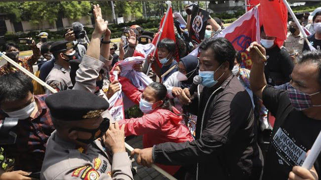 Dampingi Solidaritas Rakyat Sipil Myanmar, 2 Aktivis LBH Jakarta Ditangkap