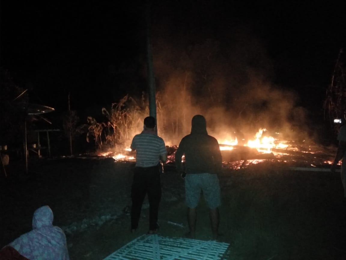Ditinggal Buka Puasa Bersama, Rumah Warga Sumenep Ludes Terbakar