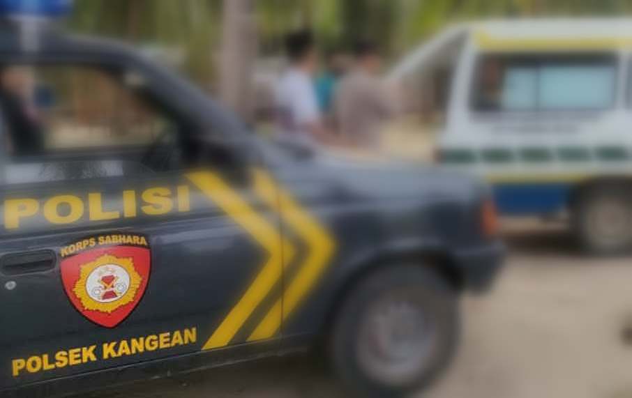 Penampakan Mayat Ditepi Pantai Bikin Heboh Warga Sumenep