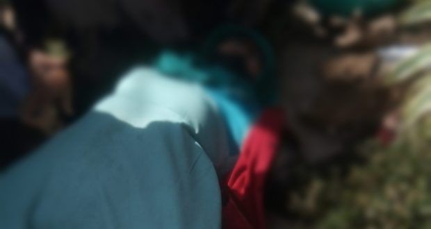 Malam-Malam, Wanita Berjilbab Ditemukan Tergeletak Didepan SMPN 6 Sumenep Malam-Malam, Wanita Berjilbab Ditemukan Tergeletak Didepan SMPN 6 Sumenep